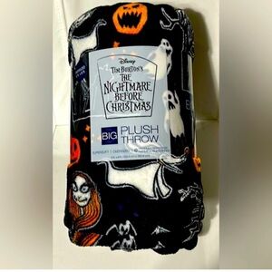 NWT DISNEY’S NIGHTMARE BEFORE CHRISTMAS PLUSH FLEECE THROW BLANKET JACK & SALLY